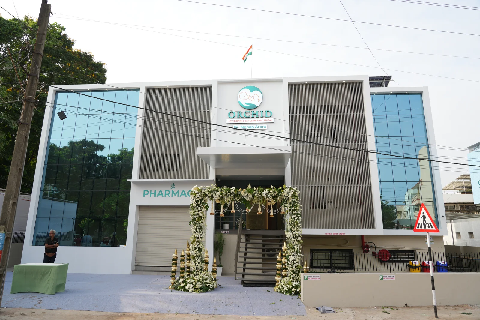 Specialized Phototherapy & Life Support Suite