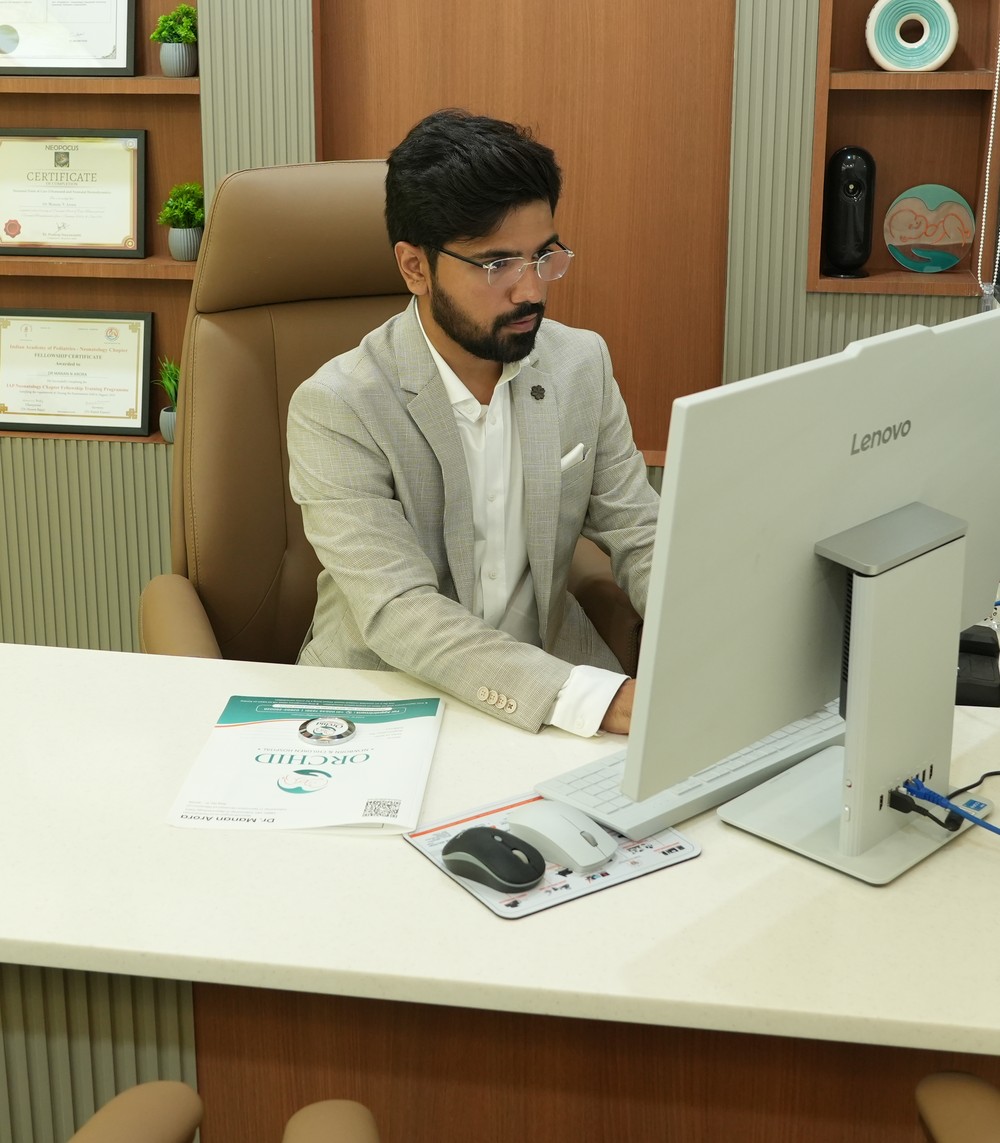 Dr. Manan Arora - Neonatologist & Pediatrician at Orchid Hospital Anand